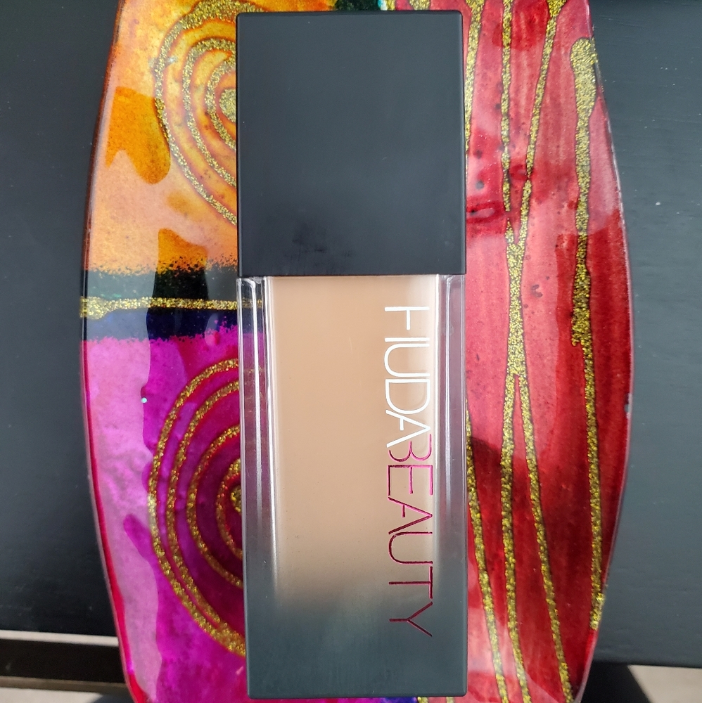 Huda Beauty Faux Filter Foundation